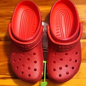 CROCS Womens Red Glitter W-8/M-6